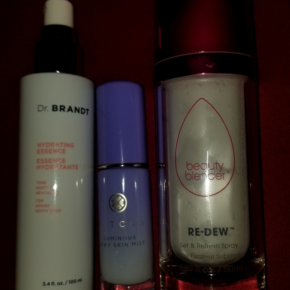 3 Dewy skin moisturizes pumps